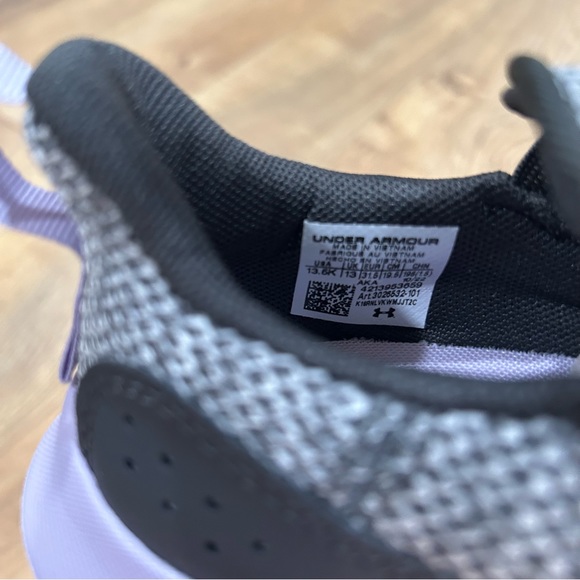 NIB $53 Under Armour GPS Surge 3 slip on in gray - Size 13.5K - Picture 6 of 10